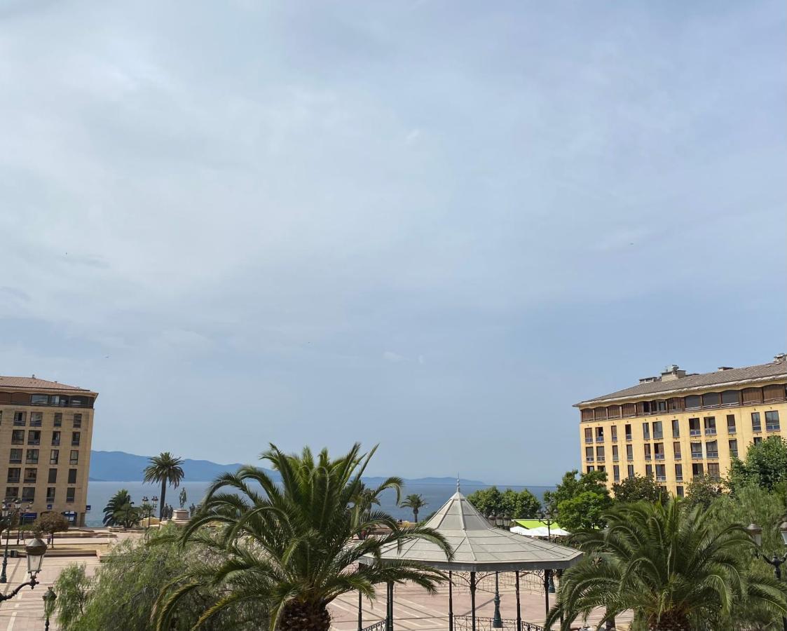 Splendide Situe En Plein Centre Ajaccio (Corsica)